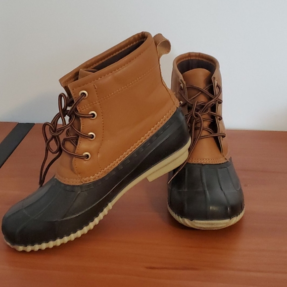 poshmark duck boots